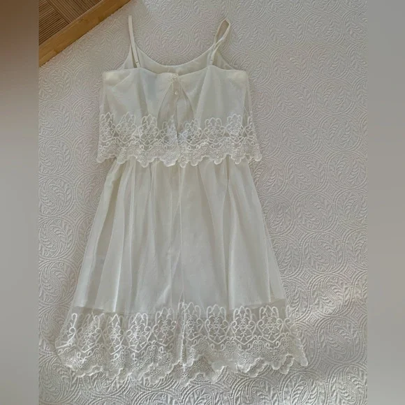 Trixxi Dress Juniors M White Cream Cut Out Back Lined Lace Adjustable Straps - Picture 2 of 16